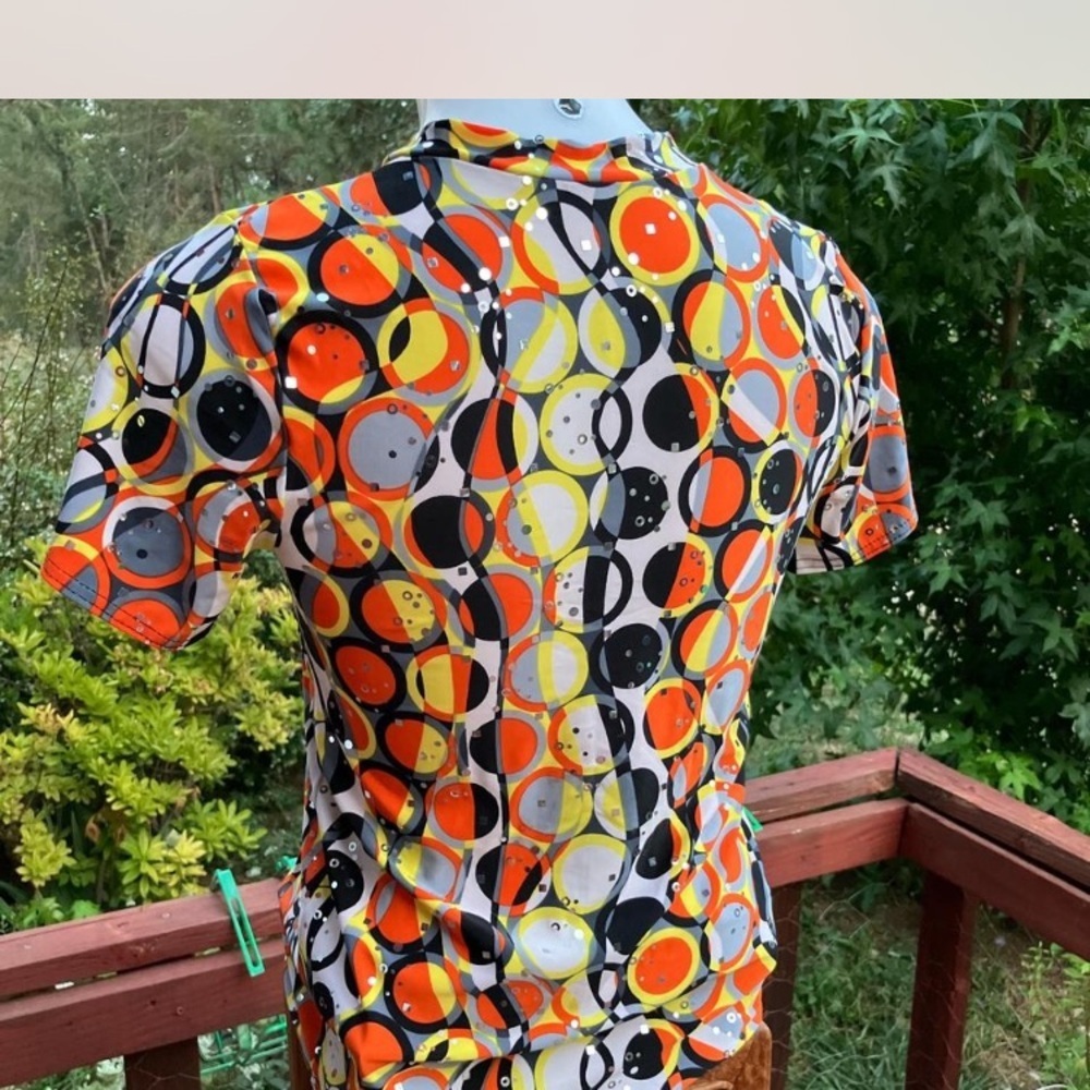 Weissman Made in USA Colorful Geometric Short Sleeve Top with sequins Small - Picture 4 of 6